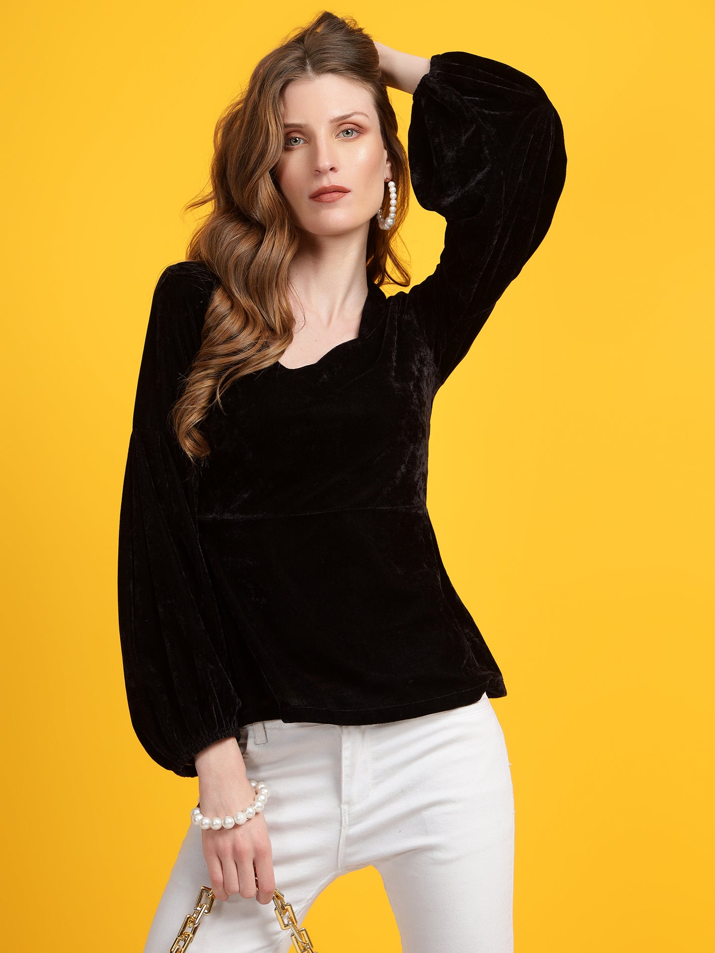 Golden Kite Black Women Solid Sweetheart Neck Bishop Sleeves Velvet Top