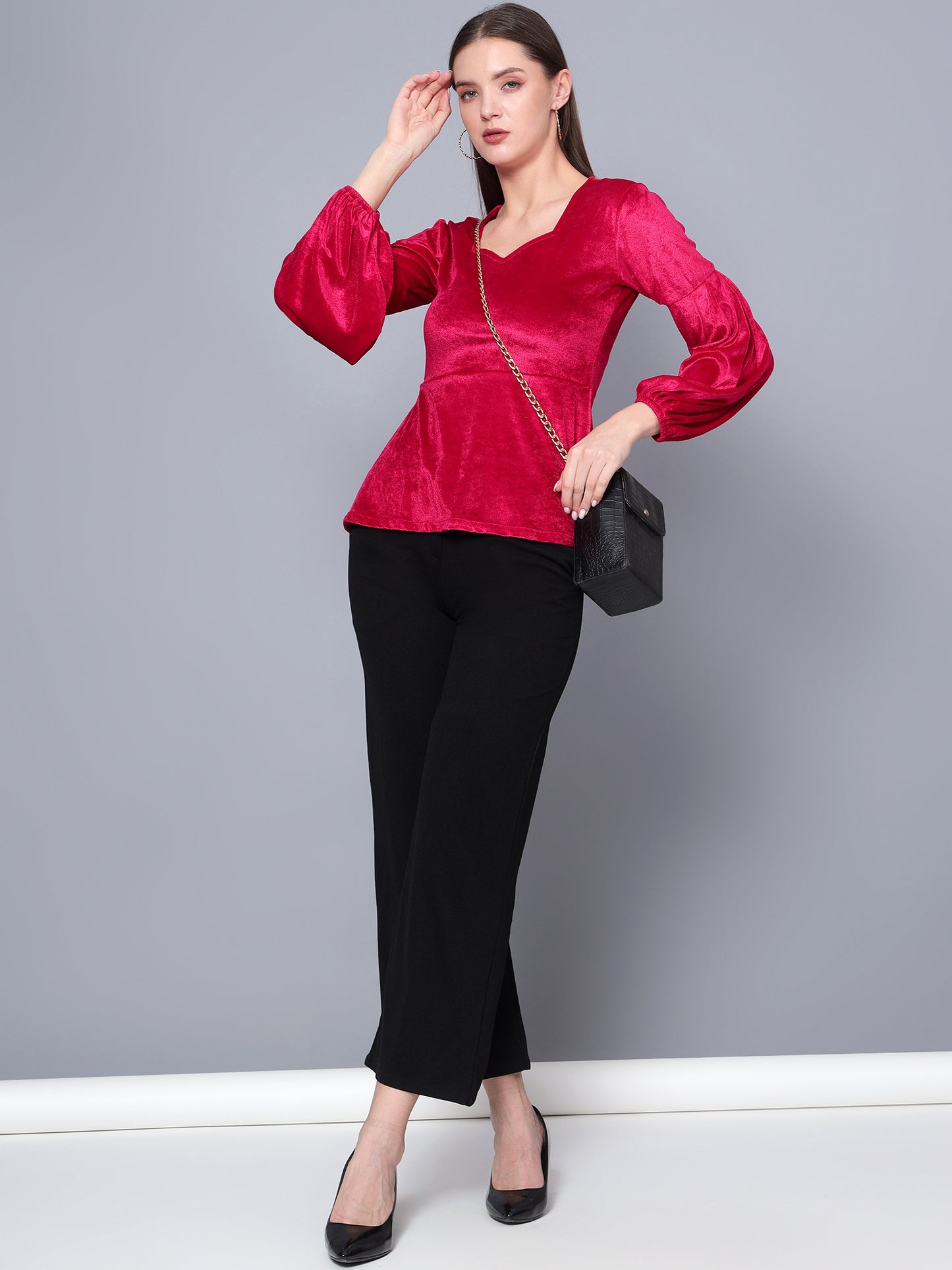 Golden Kite Black Women Solid Sweetheart Neck Bishop Sleeves Velvet Top