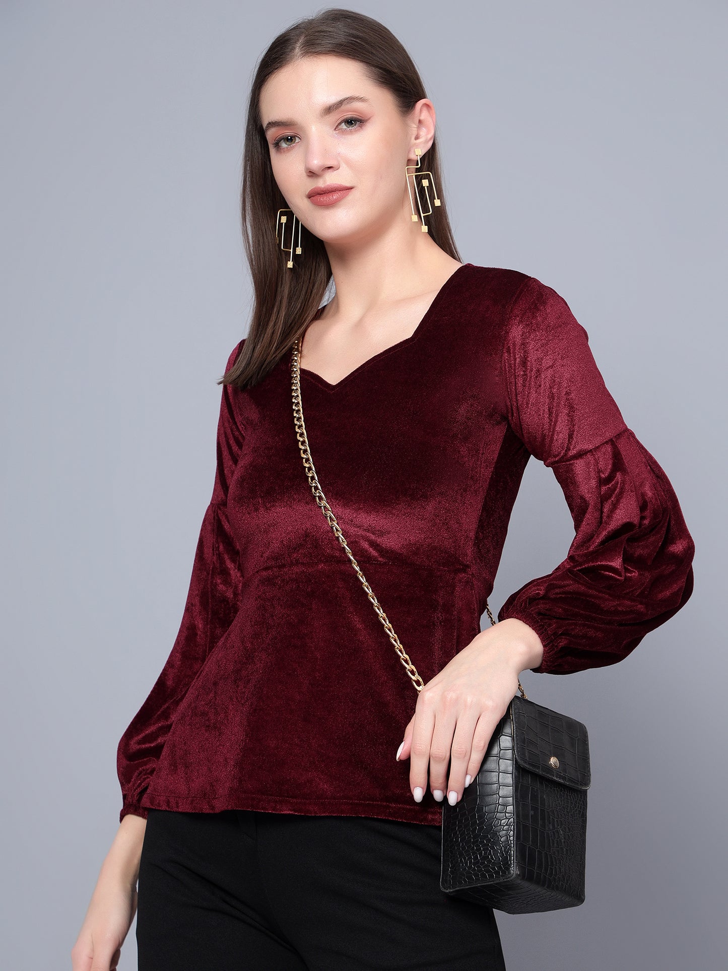 Golden Kite Black Women Solid Sweetheart Neck Bishop Sleeves Velvet Top