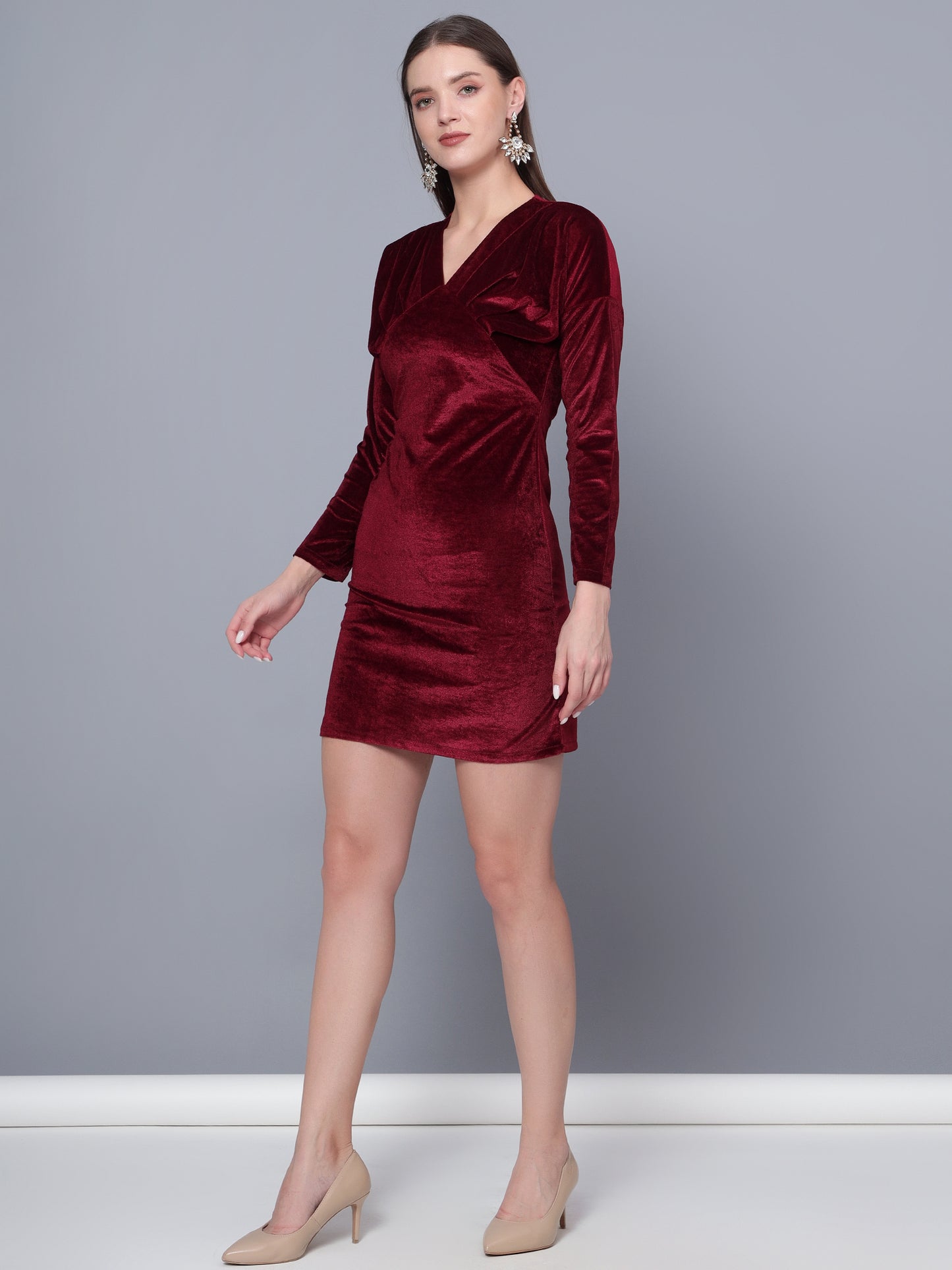 Golden Kite Fuchsia Solid Velvet Bodycon Midi Dress