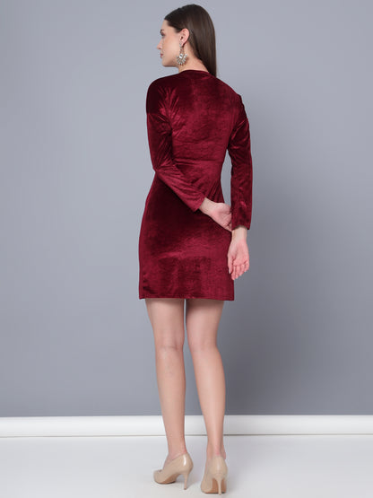 Golden Kite Fuchsia Solid Velvet Bodycon Midi Dress