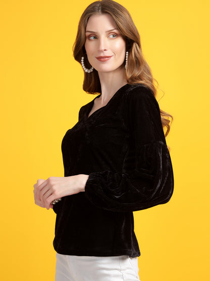 Golden Kite Black Women Solid Sweetheart Neck Bishop Sleeves Velvet Top