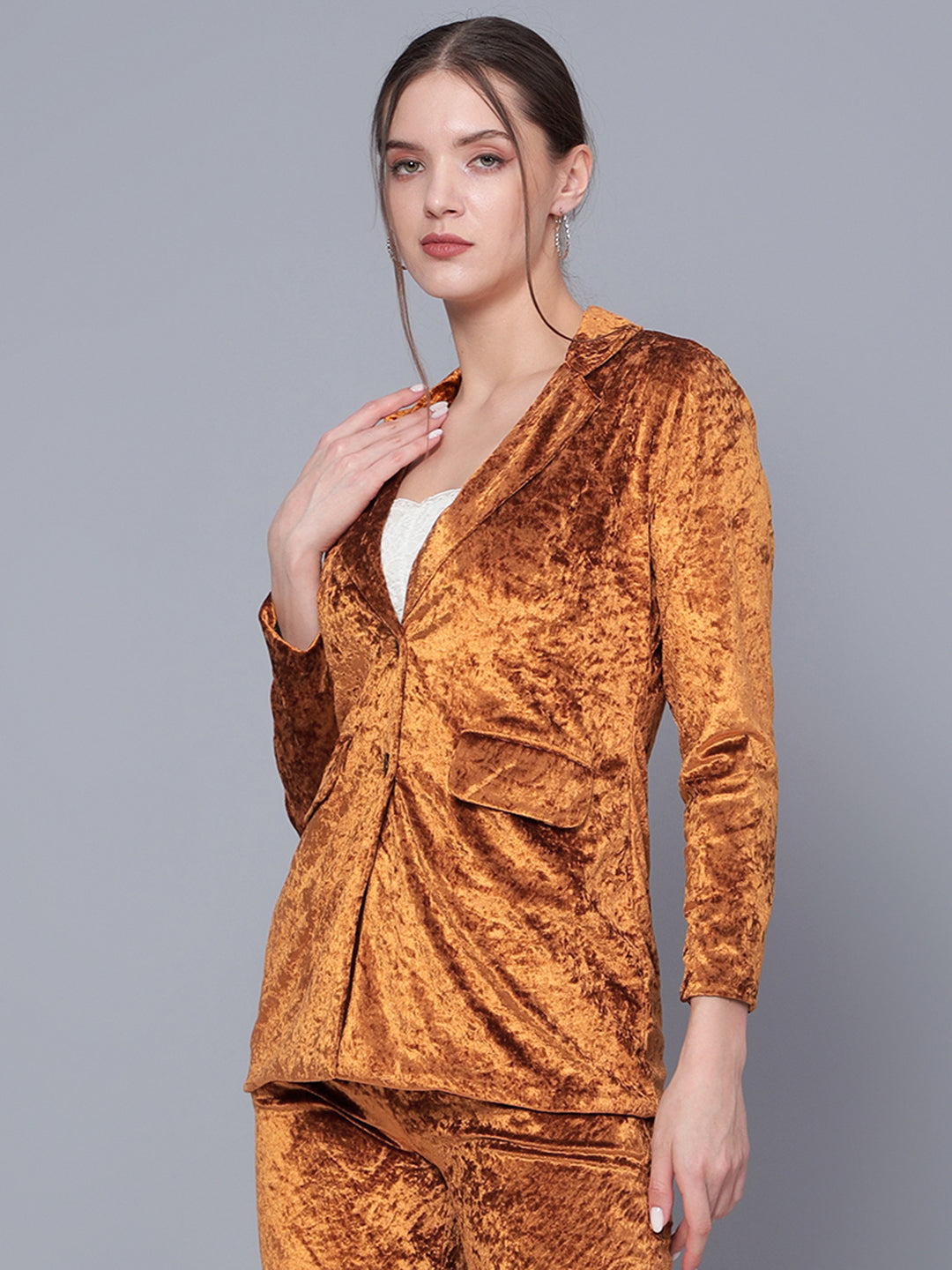 Golden Kite Black Solid Women Single-Breasted Velvet Blazer .