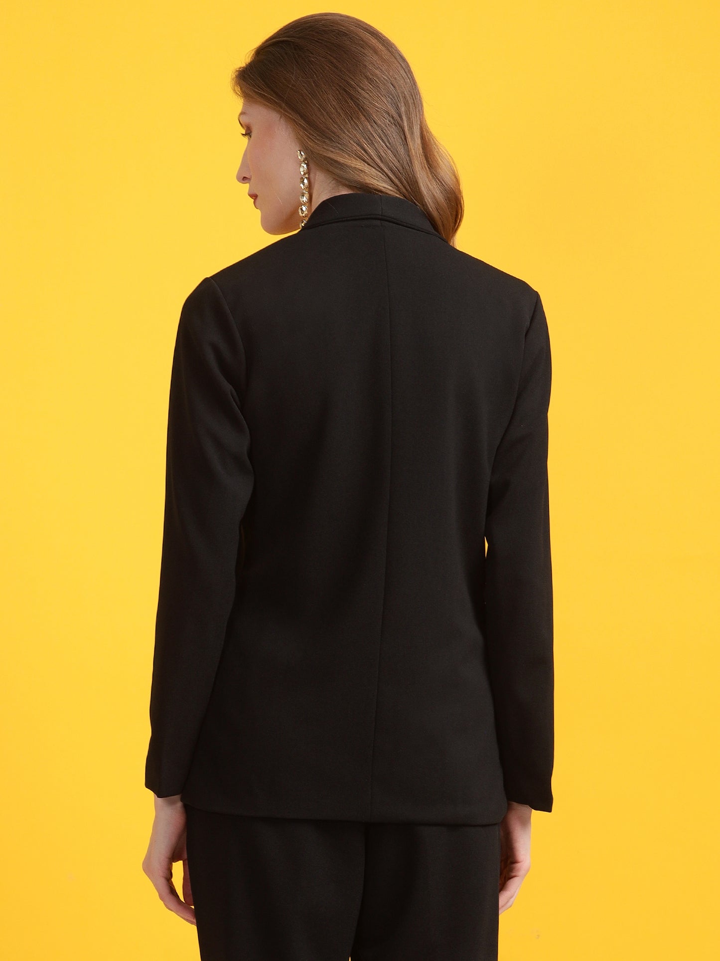 Golden Kite Black
Women Solid Regular Fit Single Breasted Shawl Collar Blazer