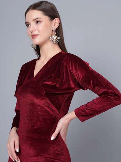 Golden Kite Fuchsia Solid Velvet Bodycon Midi Dress